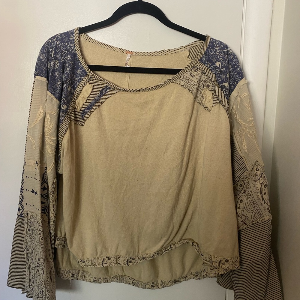 Free people long flowing sleeves wide neck BOHO TOP